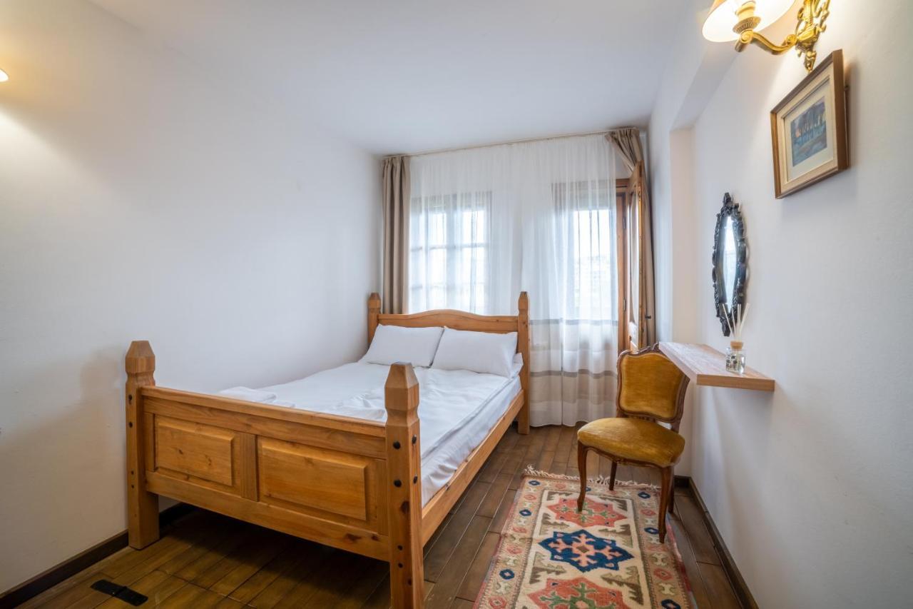 Four Riders Guest House Veliko Tarnovo Exterior photo